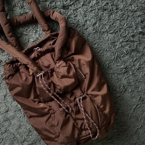 153. puffy drawstring tote bag - Picture 3 of 14